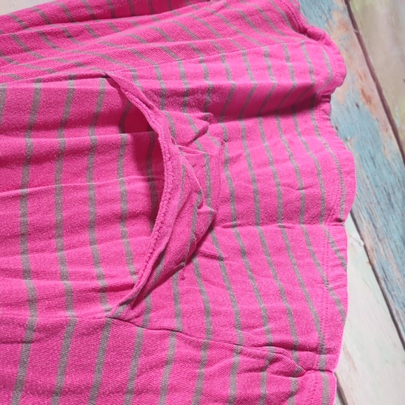 Miley Cyrus & Max Azria Pink vest - Picture 3 of 3